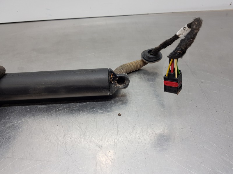 Recambio de amortiguadores maletero / porton para audi q5 (fyb) quattro referencia OEM IAM 80F827851B 80A827851A06S 