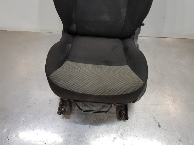 Recambio de asiento delantero izquierdo para renault kangoo dynamique referencia OEM IAM 7701209916 7701209903 