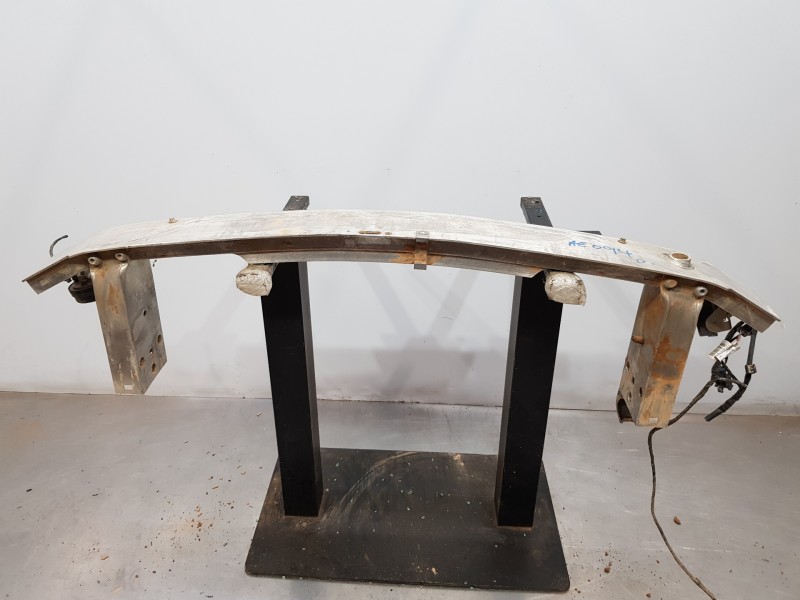 Recambio de refuerzo paragolpes delantero para mercedes clase a (w177) 200 d referencia OEM IAM A1776202800  