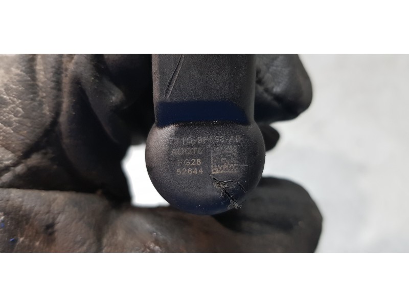 Recambio de inyector para ford tourneo connect (tc7) kombi corta referencia OEM IAM 7T1Q9F593AB  