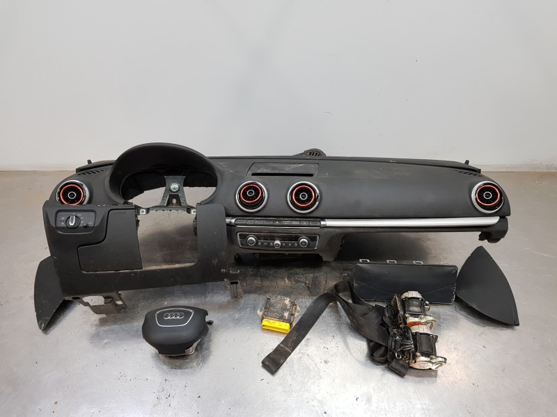 Recambio de kit airbag para audi a3 (8v) attracted referencia OEM IAM 8V1857001H 8V3857705D 8V3857706D