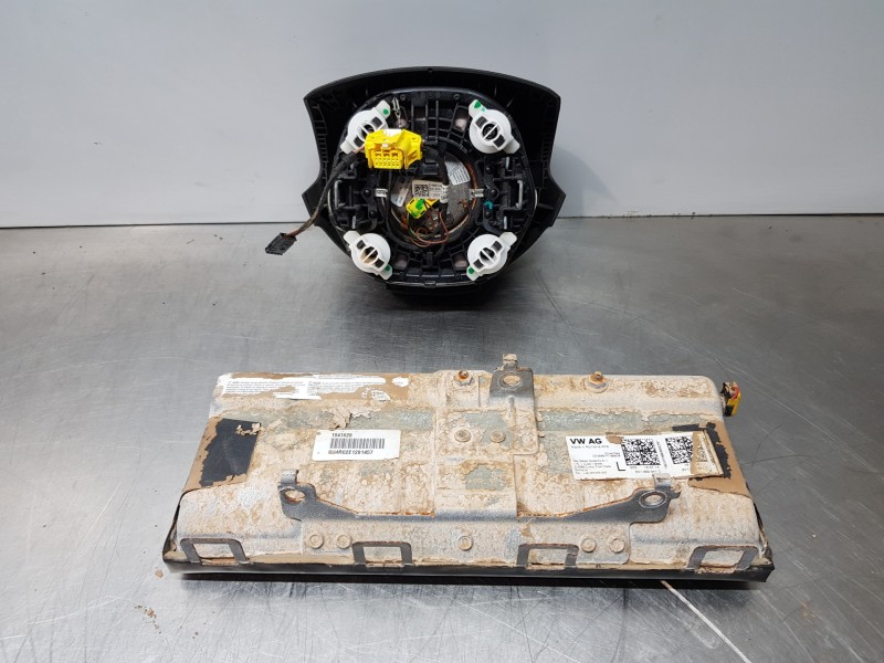 Recambio de kit airbag para audi a3 (8v) attracted referencia OEM IAM 8V1857001H 8V3857705D 8V3857706D