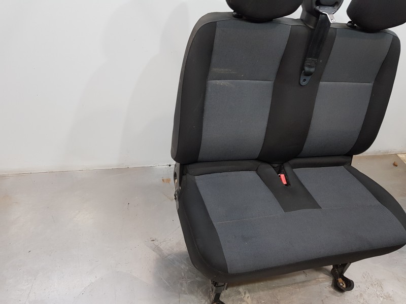 Recambio de asiento delantero derecho para renault master iii furgón referencia OEM IAM 876010932R 868500002R 