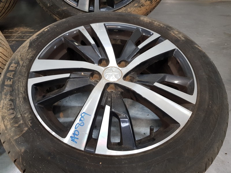 Recambio de juego llantas para peugeot 3008 active referencia OEM IAM 98096873ZR  