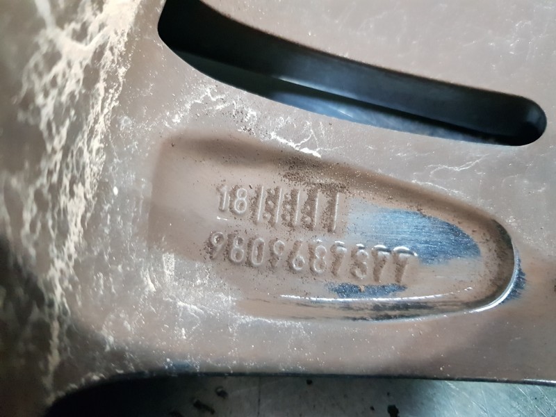 Recambio de juego llantas para peugeot 3008 active referencia OEM IAM 98096873ZR  