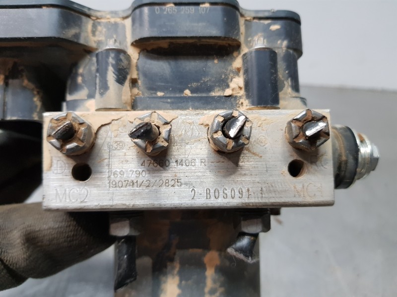 Recambio de abs para renault kangoo dynamique referencia OEM IAM 476601406R 0265956527 