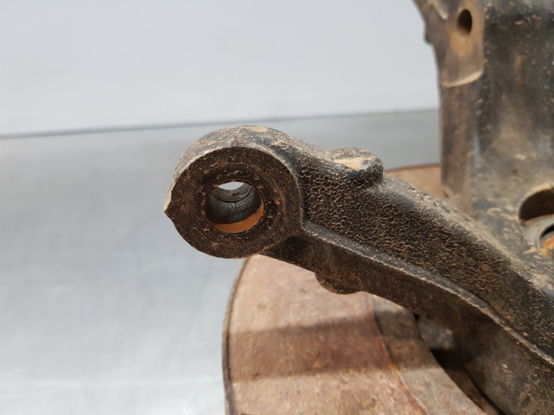 Recambio de mangueta delantera izquierda para renault kangoo dynamique referencia OEM IAM 8200755585  