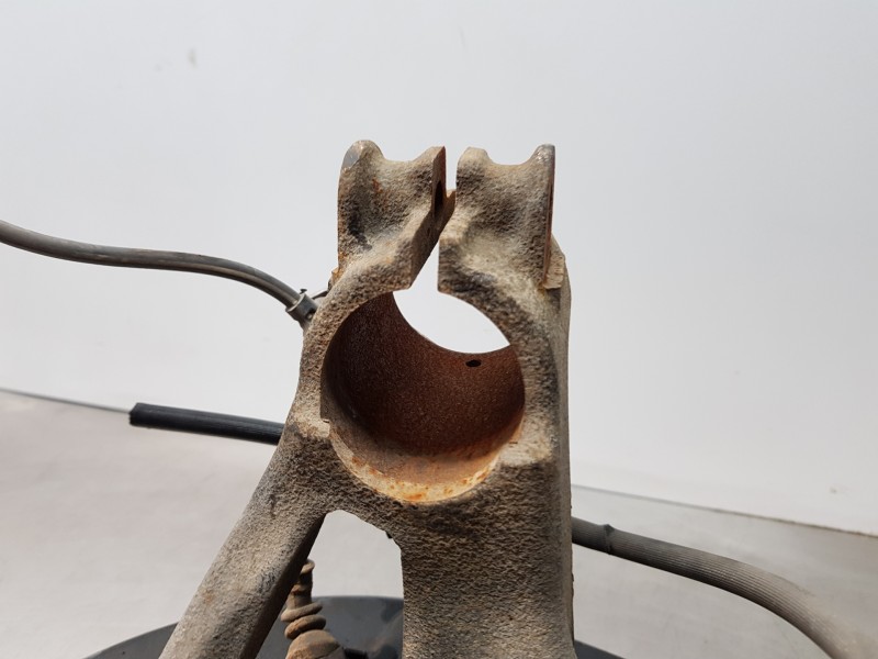 Recambio de mangueta delantera izquierda para audi a3 (8v) attracted referencia OEM IAM 5Q0407255Q  