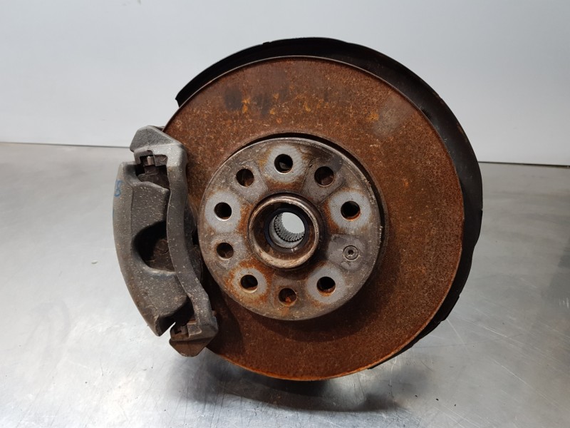 Recambio de mangueta delantera izquierda para audi a3 (8v) attracted referencia OEM IAM 5Q0407255Q  