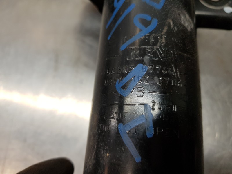 Recambio de amortiguador delantero izquierdo para renault master iii furgón referencia OEM IAM 543028774R  