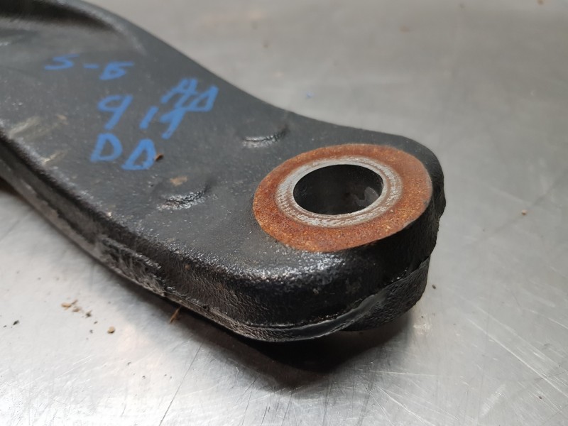 Recambio de brazo suspension inferior delantero derecho para renault master iii furgón referencia OEM IAM 8200688875  