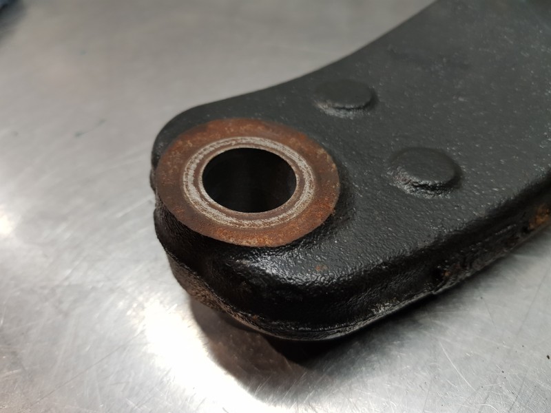 Recambio de brazo suspension inferior delantero izquierdo para renault master iii furgón referencia OEM IAM 8200688871  