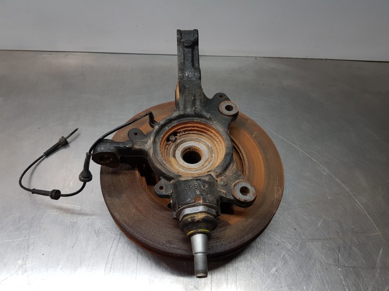 Recambio de mangueta delantera izquierda para renault master iii furgón referencia OEM IAM 400150081R 400151061R 