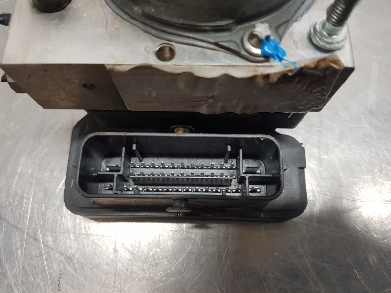 Recambio de abs para renault kangoo combi referencia OEM IAM 476601406R  