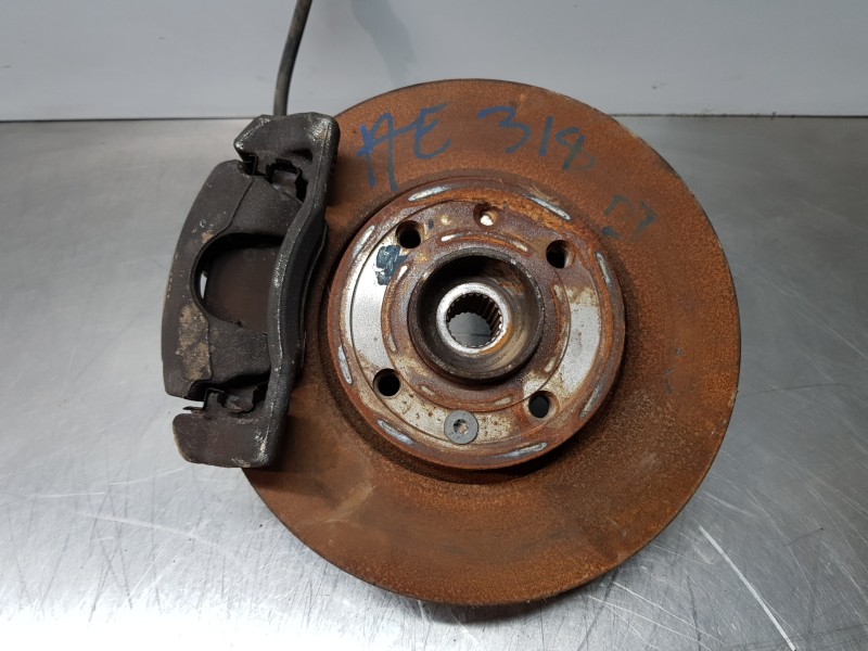 Recambio de mangueta delantera izquierda para renault kangoo combi referencia OEM IAM 8200755584  