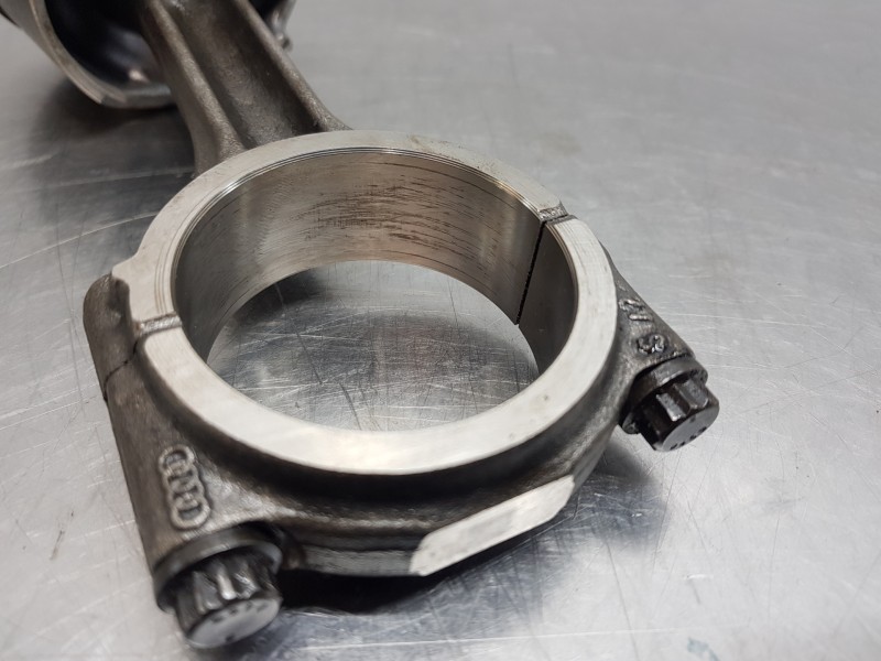 Recambio de biela para audi q5 (fyb) quattro referencia OEM IAM 04L105401A  