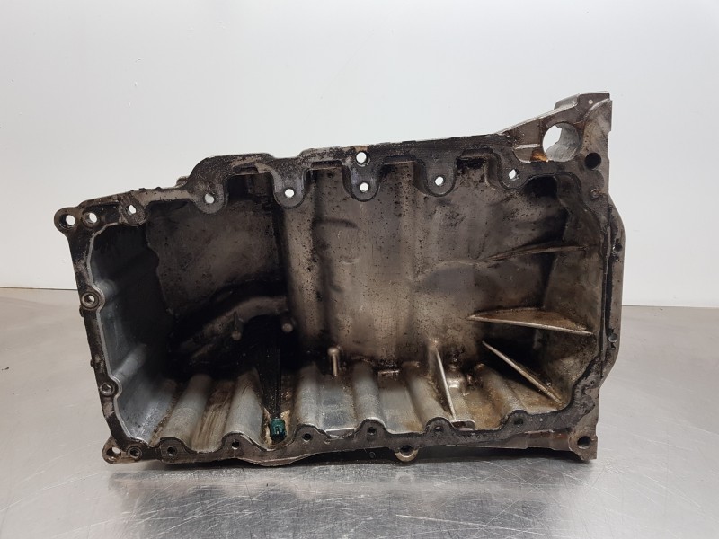 Recambio de carter para audi q5 (fyb) quattro referencia OEM IAM 04L103601S  