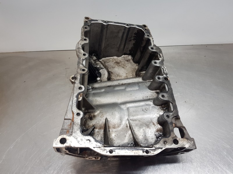 Recambio de carter para audi q5 (fyb) quattro referencia OEM IAM 04L103601S  