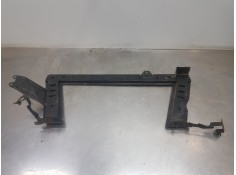 Recambio de travesaño inferior para renault kangoo dynamique referencia OEM IAM 622102554R  