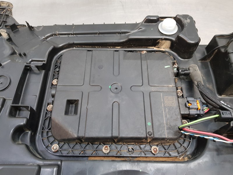 Recambio de deposito aditivo adblue fap ( deposito grande ) para peugeot 308 sw style referencia OEM IAM 9813676180   Recambio de deposito aditivo adblue fap ( deposito grande ) para peugeot 308 sw style referencia OEM IAM 9813676180