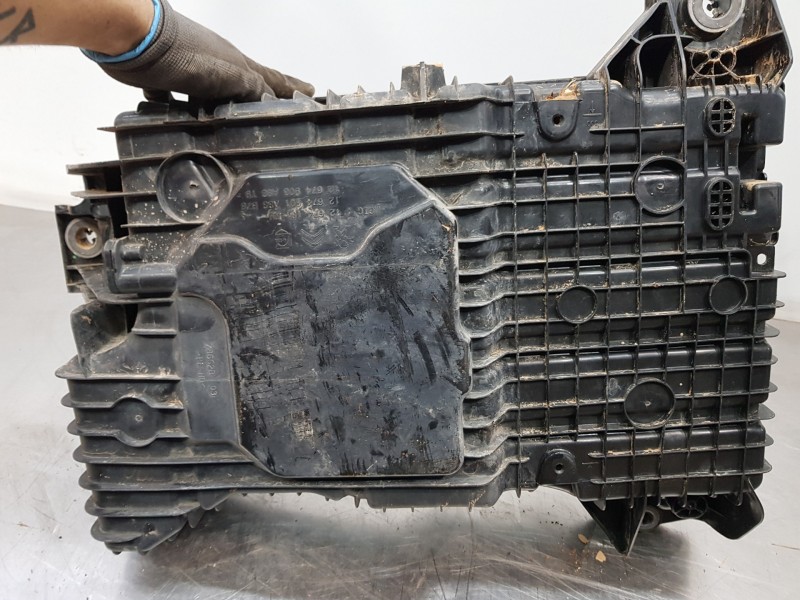 Recambio de deposito aditivo adblue fap ( deposito grande ) para peugeot 308 sw style referencia OEM IAM 9813676180   Recambio de deposito aditivo adblue fap ( deposito grande ) para peugeot 308 sw style referencia OEM IAM 9813676180