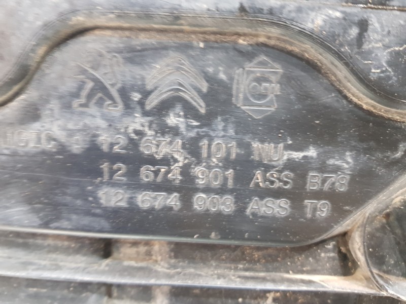 Recambio de deposito aditivo adblue fap ( deposito grande ) para peugeot 308 sw style referencia OEM IAM 9813676180   Recambio de deposito aditivo adblue fap ( deposito grande ) para peugeot 308 sw style referencia OEM IAM 9813676180