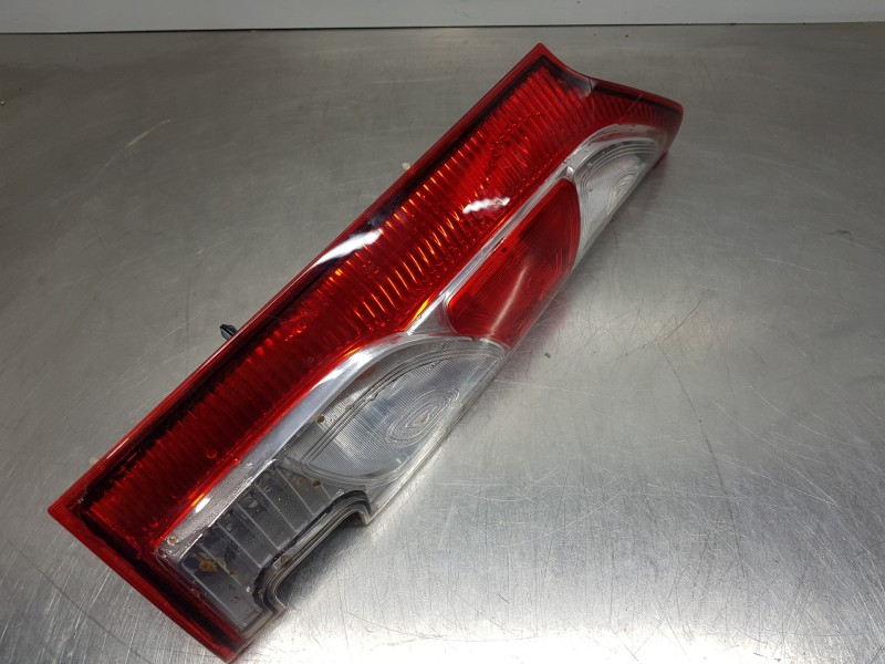 Recambio de piloto trasero derecho para renault kangoo combi referencia OEM IAM 265506747R  