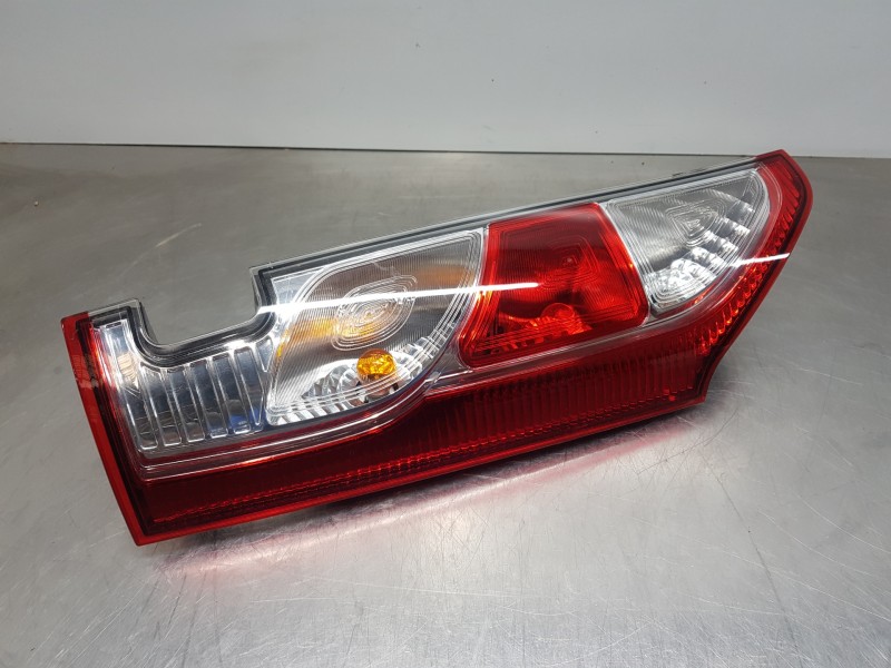 Recambio de piloto trasero izquierdo para renault kangoo combi referencia OEM IAM 26559212R  