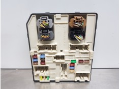Recambio de caja reles / fusibles para renault kangoo combi referencia OEM IAM 284B68764R  