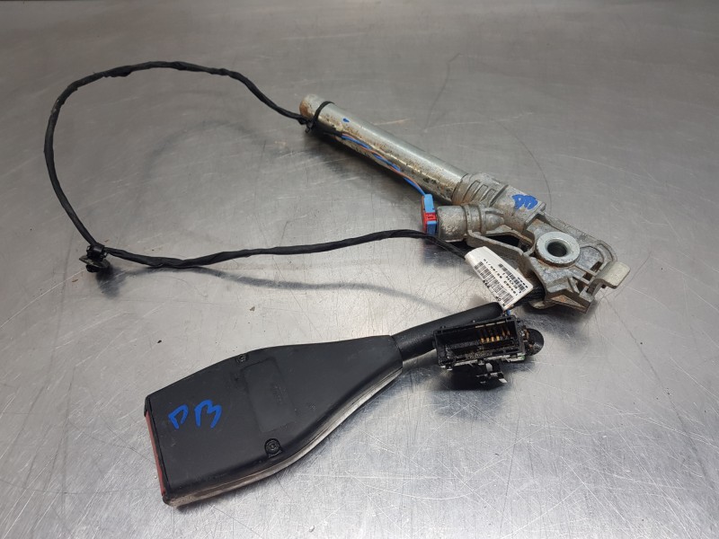 Recambio de pretensor airbag derecho para renault kangoo combi referencia OEM IAM 878961288R  