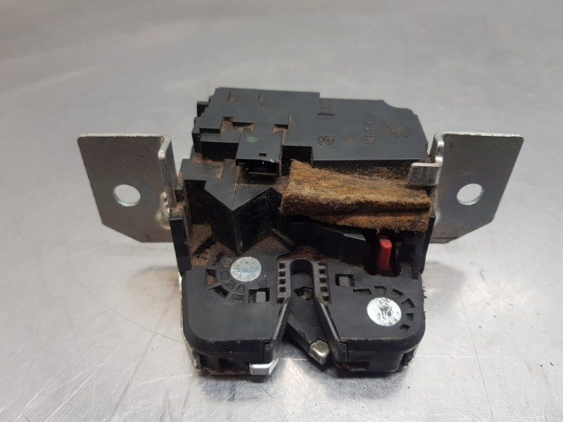 Recambio de cerradura maletero / porton para mercedes clase b (w245) standard referencia OEM IAM A1697400235  