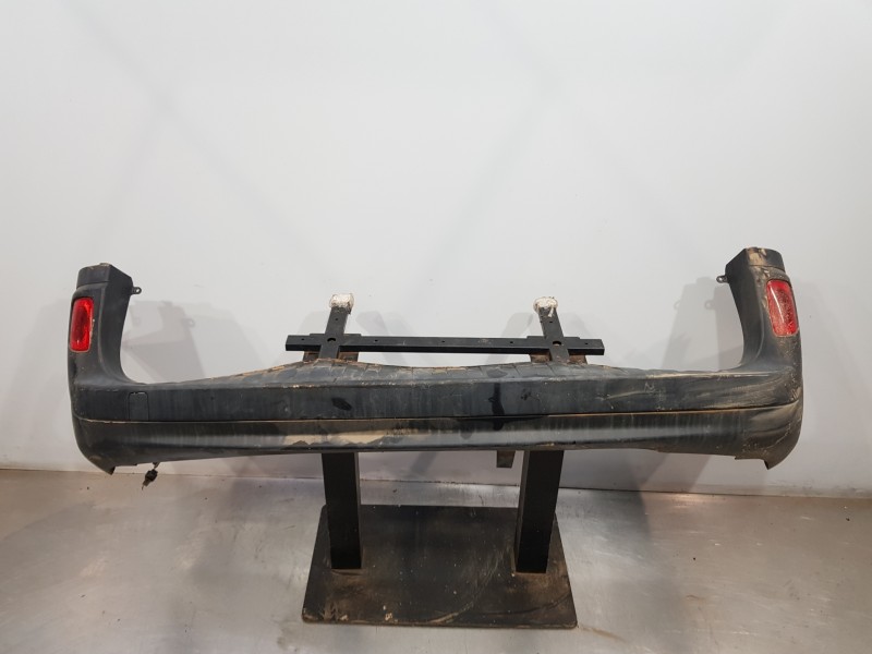 Recambio de paragolpes trasero para renault kangoo combi referencia OEM IAM 7701478196  