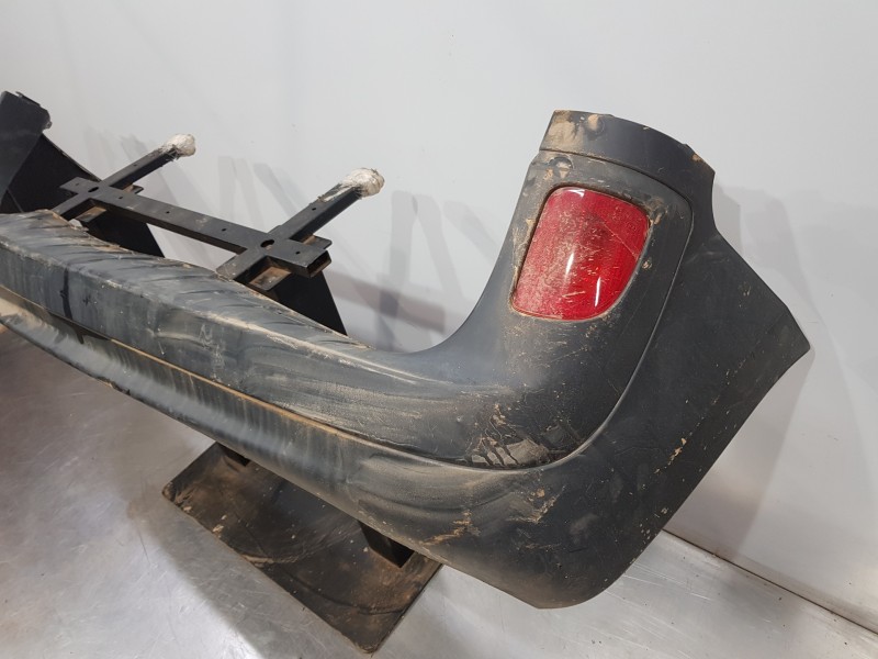 Recambio de paragolpes trasero para renault kangoo combi referencia OEM IAM 7701478196  