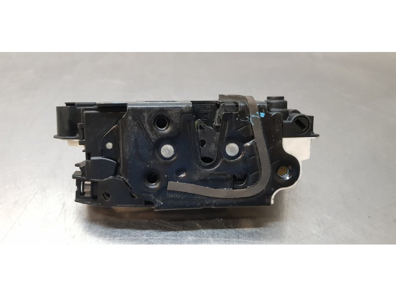 Recambio de cerradura puerta trasera derecha para skoda superb combi (3t5) comfort referencia OEM IAM 5N0839016D   Recambio de cerradura puerta trasera derecha para skoda superb combi (3t5) comfort referencia OEM IAM 5N0839016D