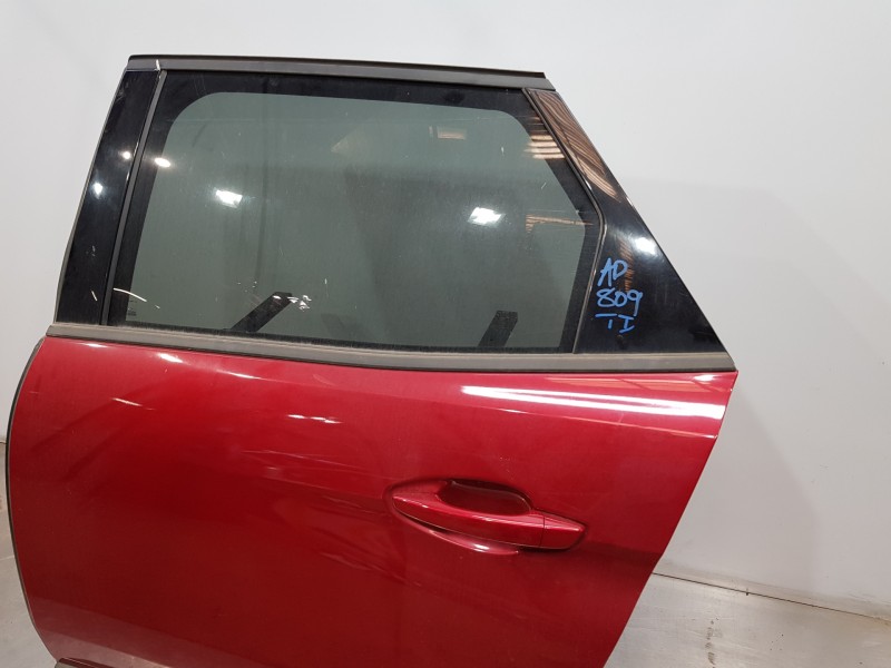Recambio de puerta trasera izquierda para peugeot 3008 active referencia OEM IAM 812317280  