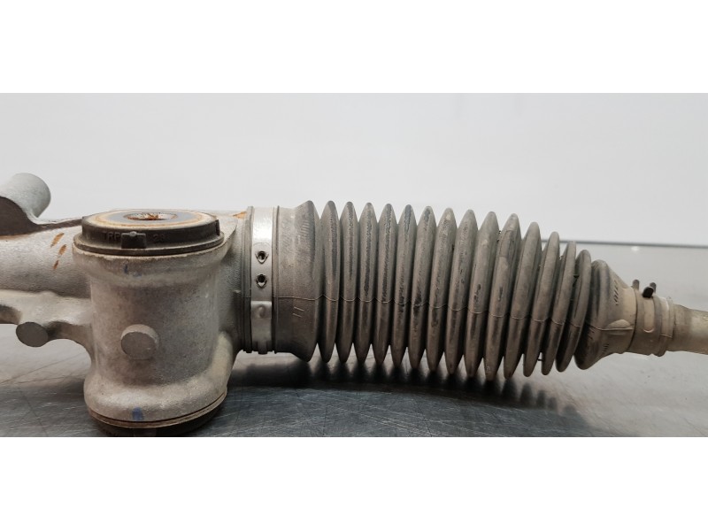 Recambio de cremallera direccion para toyota yaris hybrid active referencia OEM IAM 455000D280  