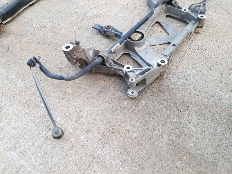 Recambio de puente delantero para audi a3 (8v) attracted referencia OEM IAM 5Q0199369G 3Q0199369E  Recambio de puente delantero para audi a3 (8v) attracted referencia OEM IAM 5Q0199369G 3Q0199369E