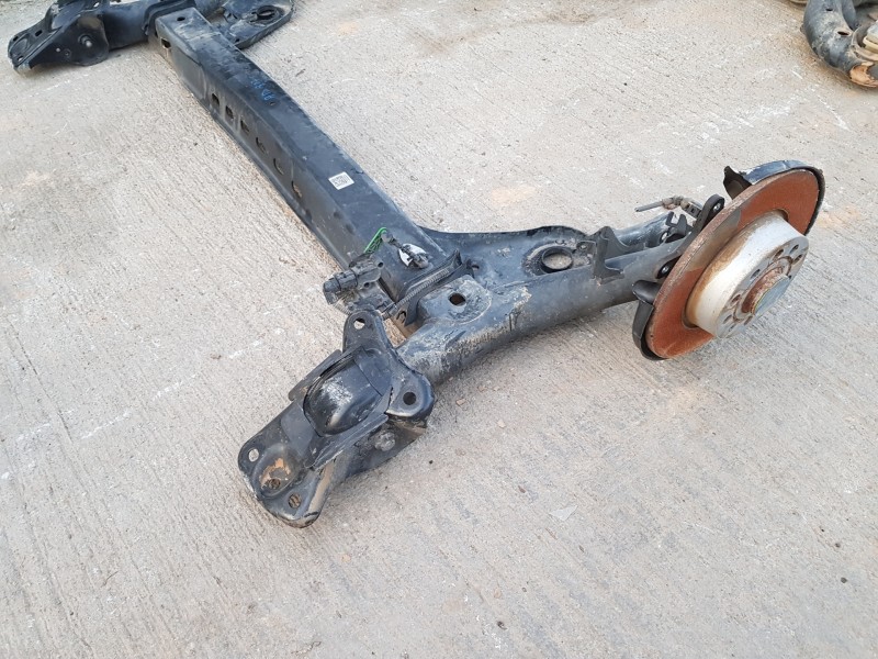 Recambio de puente trasero para audi a3 (8v) attracted referencia OEM IAM 5Q0501049BH   Recambio de puente trasero para audi a3 (8v) attracted referencia OEM IAM 5Q0501049BH