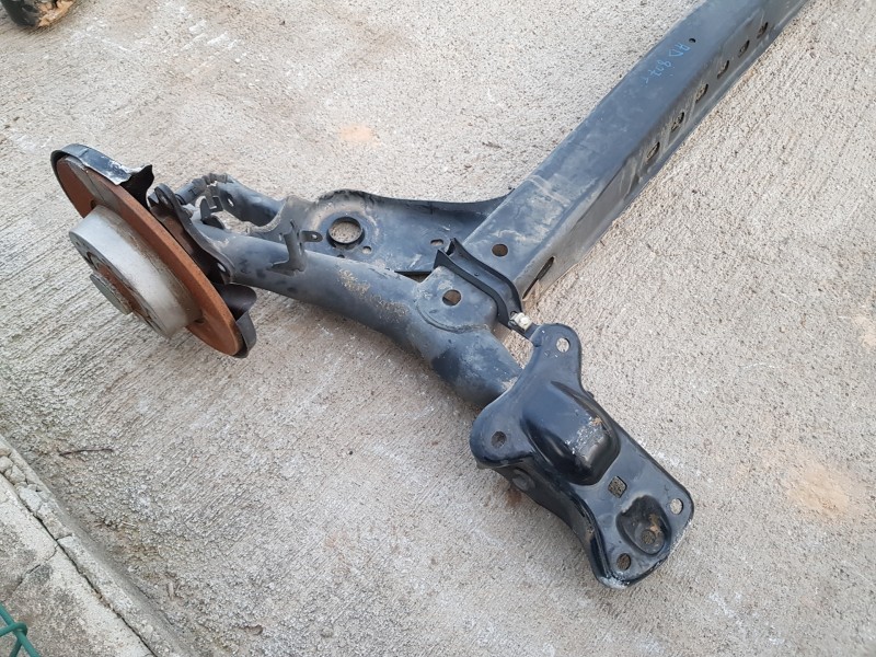 Recambio de puente trasero para audi a3 (8v) attracted referencia OEM IAM 5Q0501049BH   Recambio de puente trasero para audi a3 (8v) attracted referencia OEM IAM 5Q0501049BH