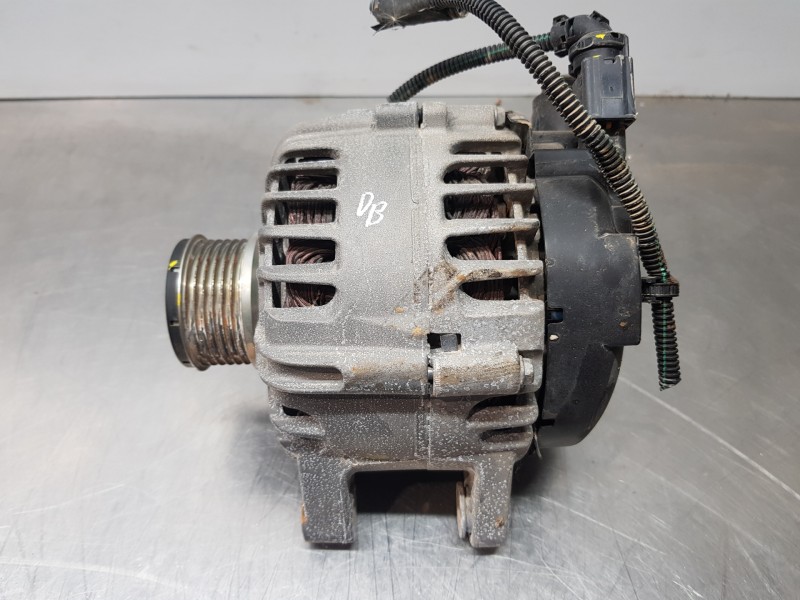 Recambio de alternador para opel corsa f elegance referencia OEM IAM 9835689480  