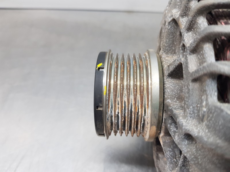 Recambio de alternador para opel corsa f elegance referencia OEM IAM 9835689480  