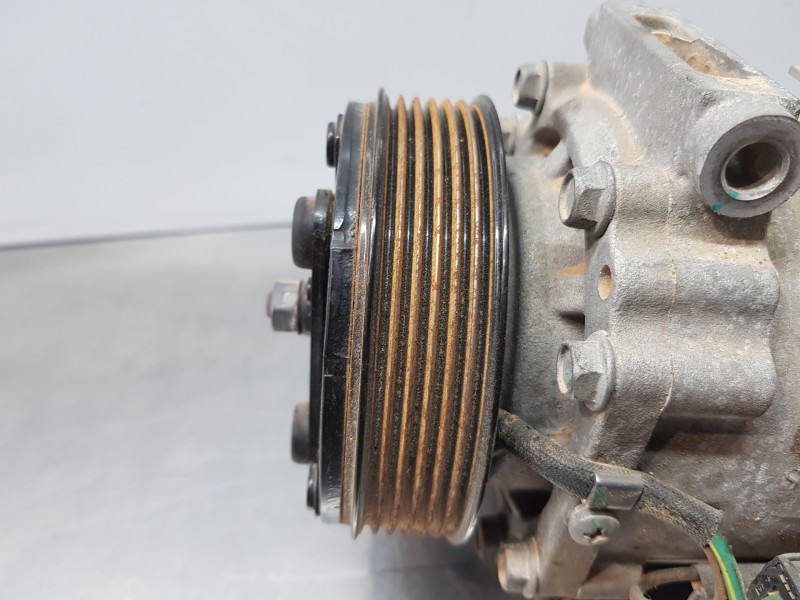 Recambio de compresor aire acondicionado para opel corsa f elegance referencia OEM IAM 9827596080  