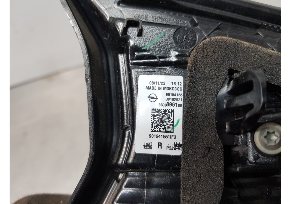 Recambio de piloto trasero derecho interior para opel corsa f elegance referencia OEM IAM 9830096180  