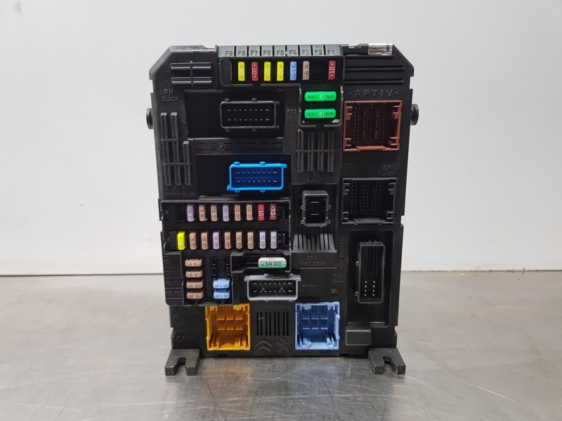 Recambio de caja reles / fusibles para opel corsa f elegance referencia OEM IAM 9855665280  