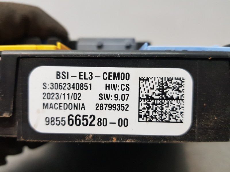 Recambio de caja reles / fusibles para opel corsa f elegance referencia OEM IAM 9855665280  