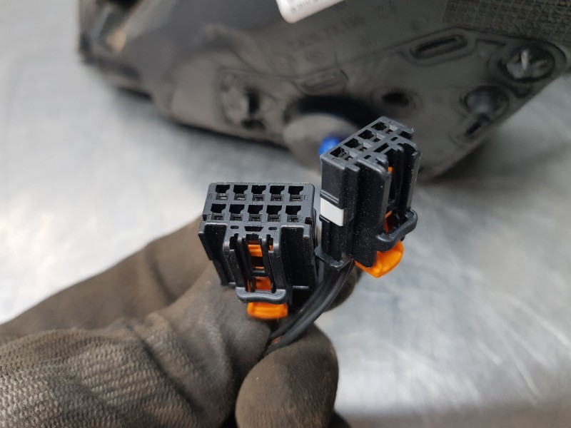 Recambio de retrovisor derecho para opel corsa f elegance referencia OEM IAM 983758809V 983758801T 