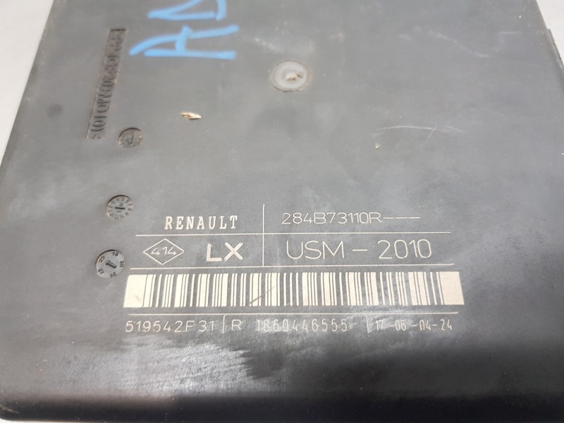 Recambio de caja reles / fusibles para renault master iii furgón referencia OEM IAM 284B73110R  