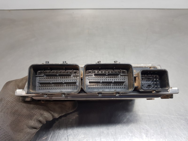 Recambio de centralita motor uce para renault master iii furgón referencia OEM IAM 237100644V 745173258 237100644V