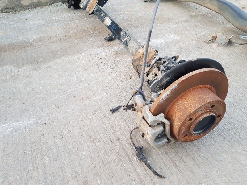 Recambio de puente trasero para renault master iii furgón referencia OEM IAM 555115788R 555014182RTC 