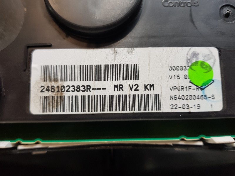 Recambio de cuadro instrumentos para dacia sandero stepwey referencia OEM IAM 248102383R  